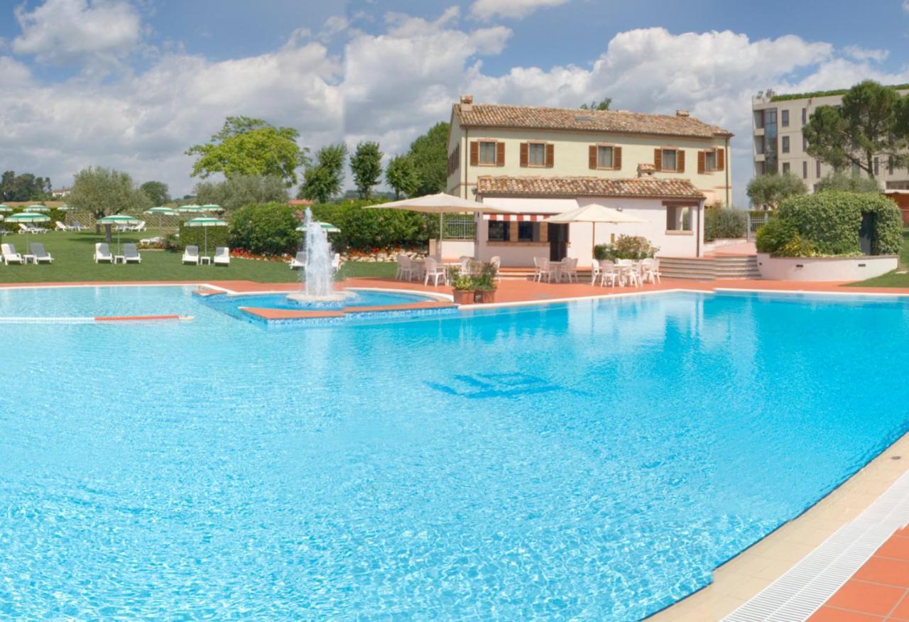 Hotel Federico II Jesi Extérieur photo